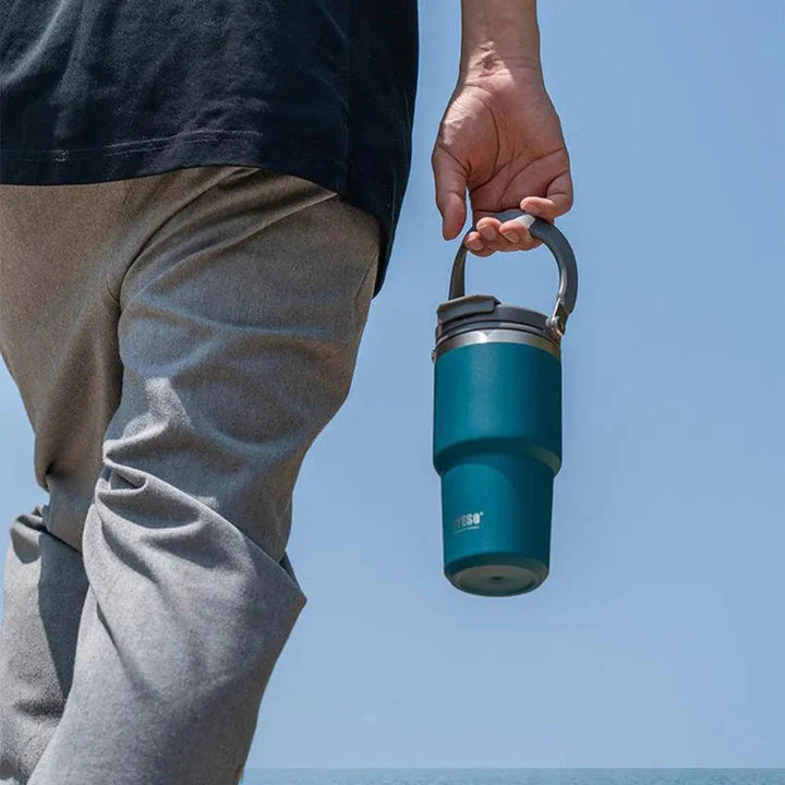 Insulated Water Bottle with Straw that fits in Cup Holder